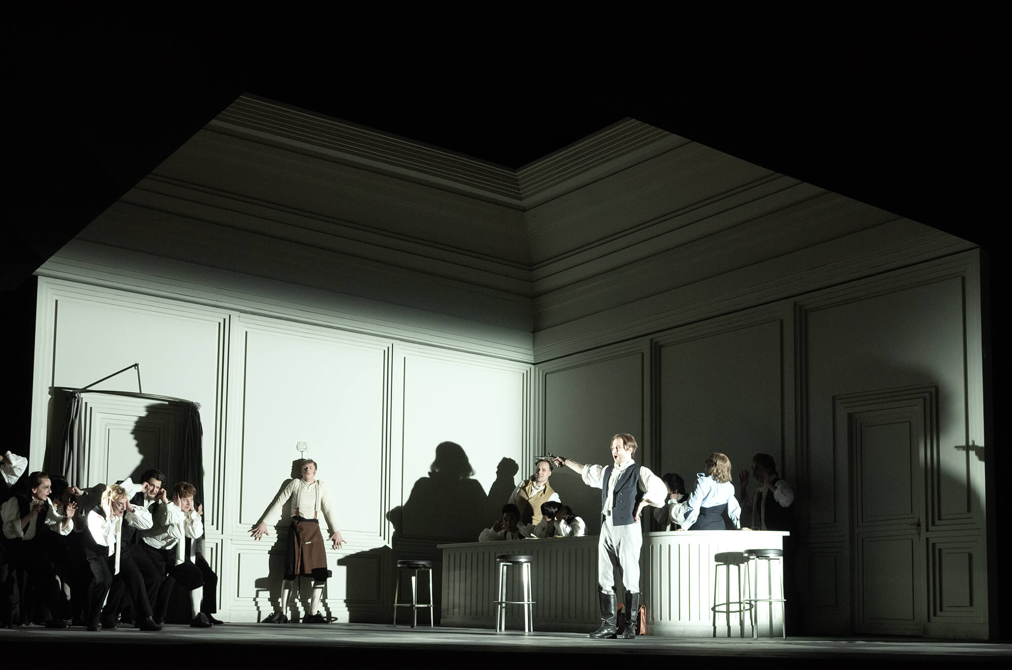 Hoffmanns Erz&auml;hlungen: Philipp Himmelmann (Regie), David Hohmann (B&uuml;hnenbild)